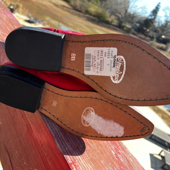 Vintage Designer Boots from the 90’s by Vittorio Ricci. All Leather Tops & Soles - Picture 6 of 6